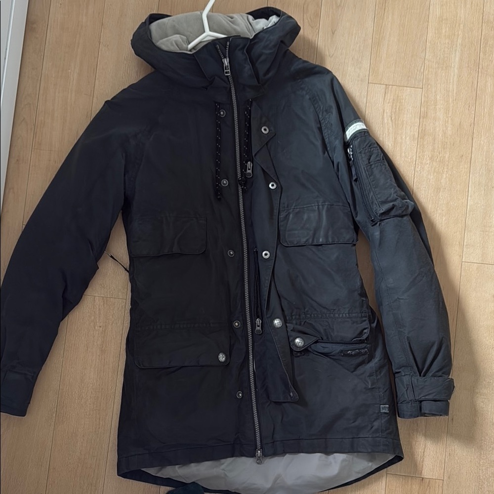 Burton Black Utility Jacket with Weather-Resistant Fabric